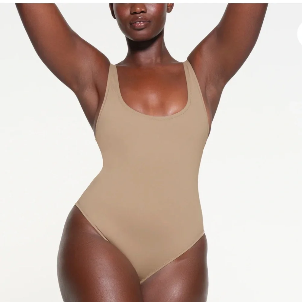 Skims One Piece Swimsuits SIGNATURE SWIM SCOOP NECK ONE PIECE NWT